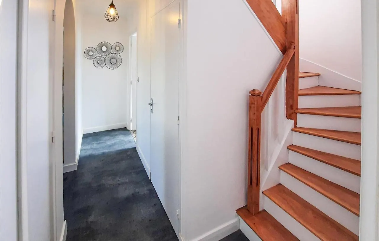 Holiday home Pet Friendly Home In Allaire With Kitchen France